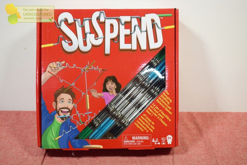 Spin Master Games 31pc Suspend Family Game Brainteaser